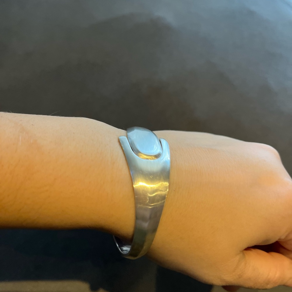 Minimalist Solid Silver Bangle Bracelet - image 7